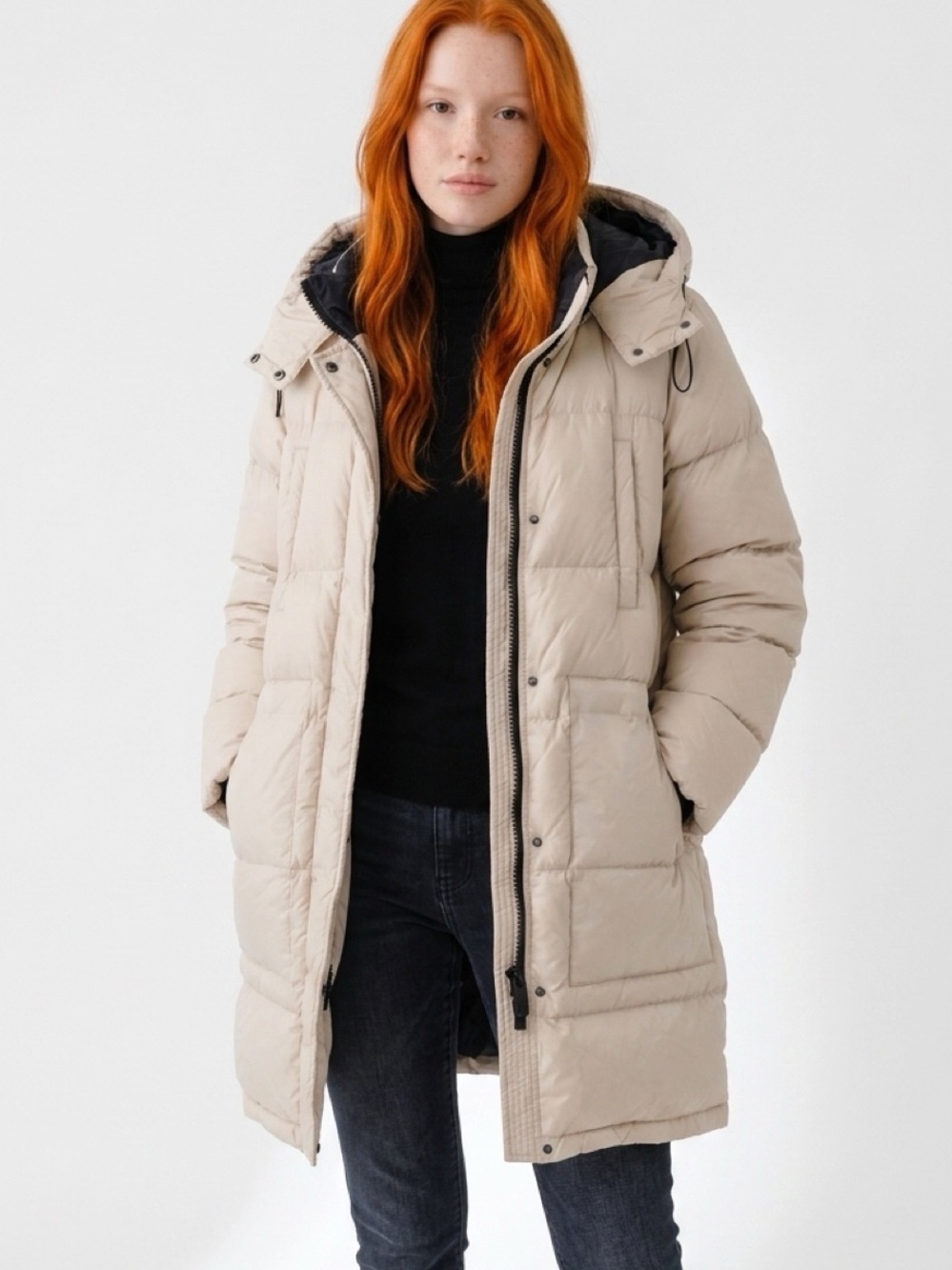 HBC Company of Adventurers 💚♥️💛💙 HBC Long Down Puffer Parka Coat
Cream Size:M